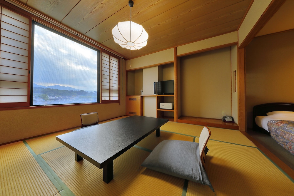 Mikuma Hotel 45/59