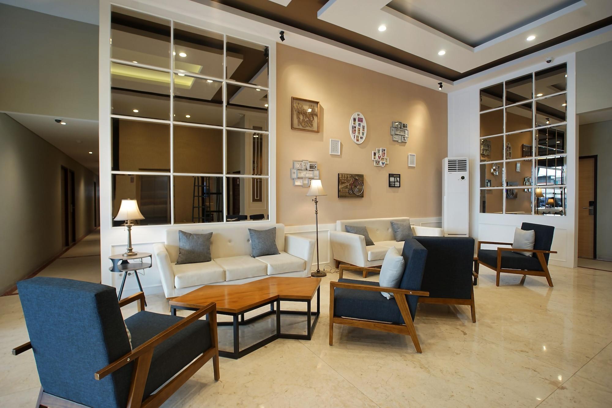 Triizz Hotel Semarang by Royal Singosari (Formerly Faustine Semarang) 9/18
