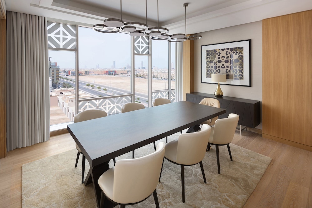 فندق كراون بلازا جدة السلام(Crowne Plaza Jeddah Al Salam) 56/64