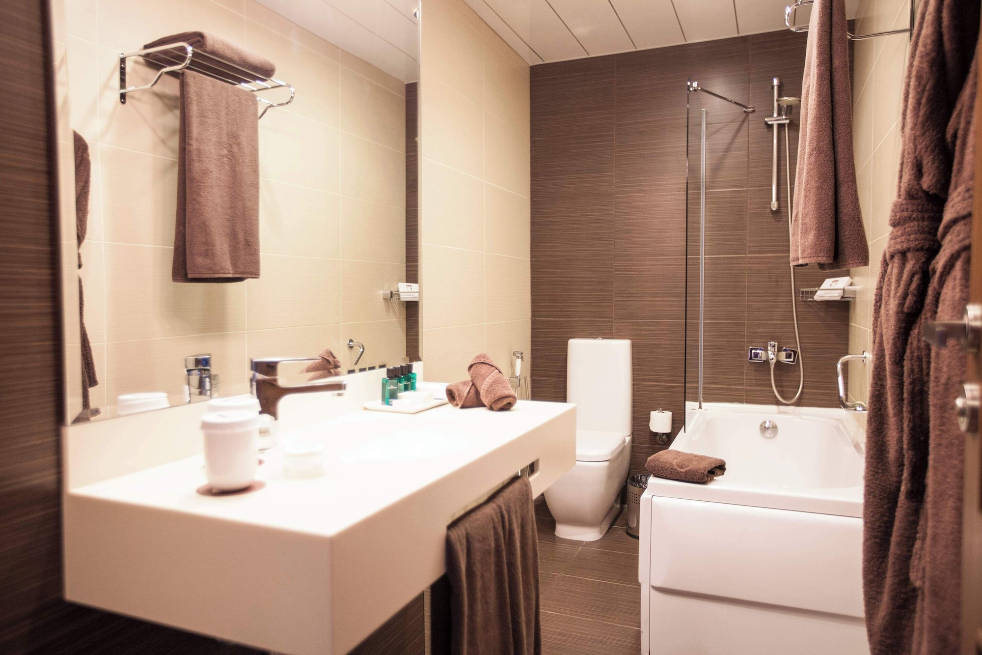 غرفة ديلوكس بسريرين منفصلين، Chinar Hotel & Spa 4/4