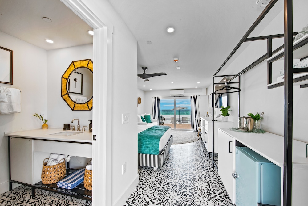 Seaside at Anna Maria Island Inn 3/46