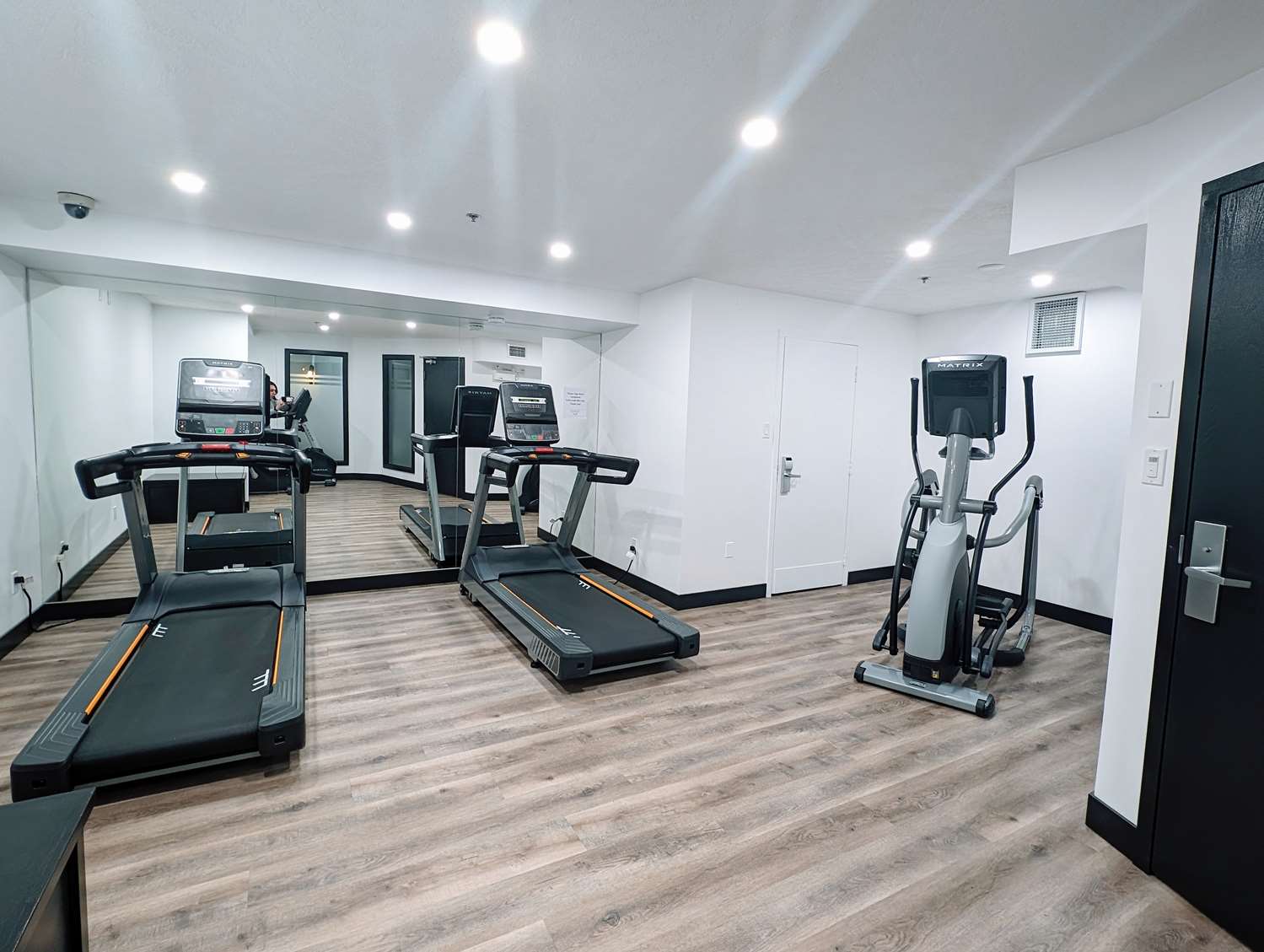 Prestige Hudson Bay Lodge & Conference Centre, WorldHotels 12/20