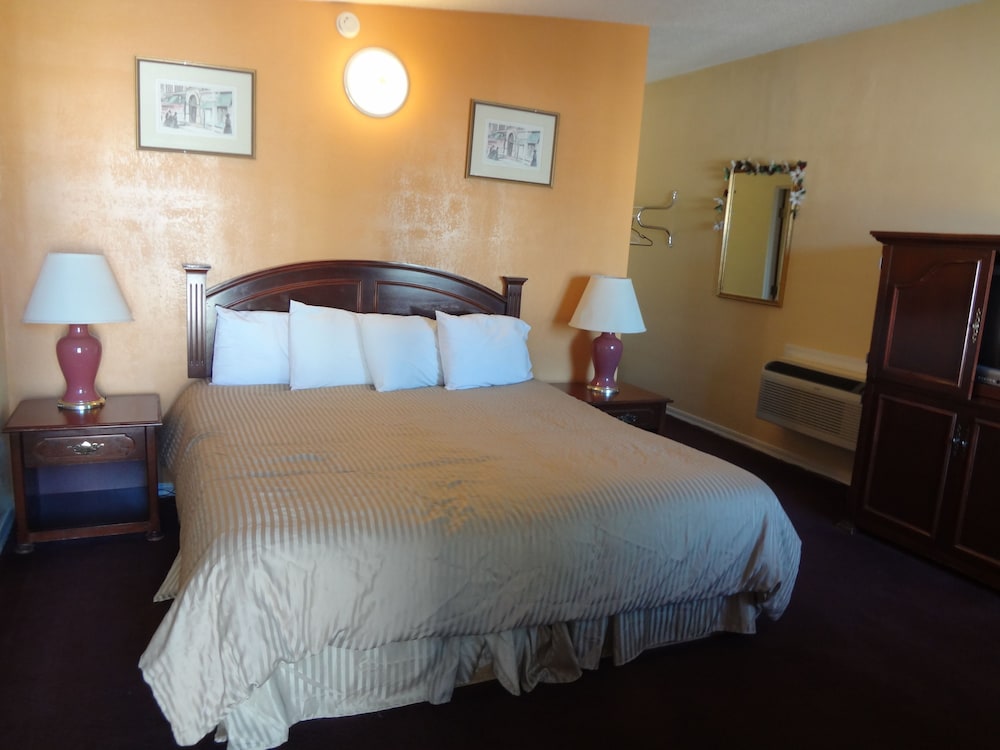 Budget Inn of America 18/65