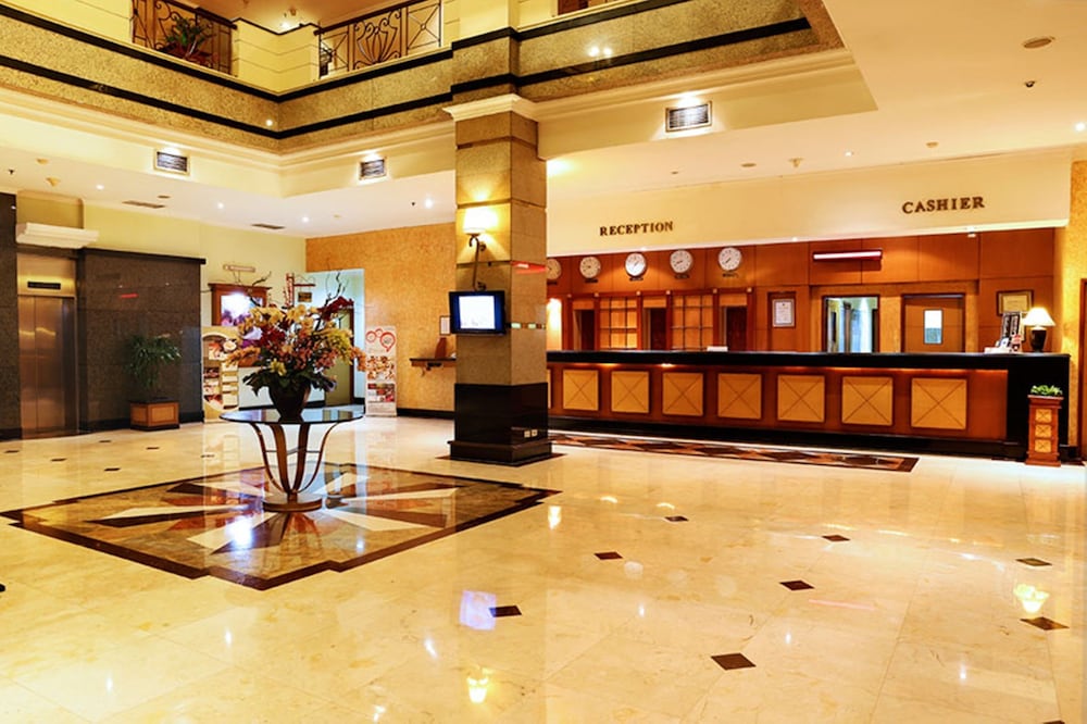 Mega Anggrek Hotel and Convention 6/57