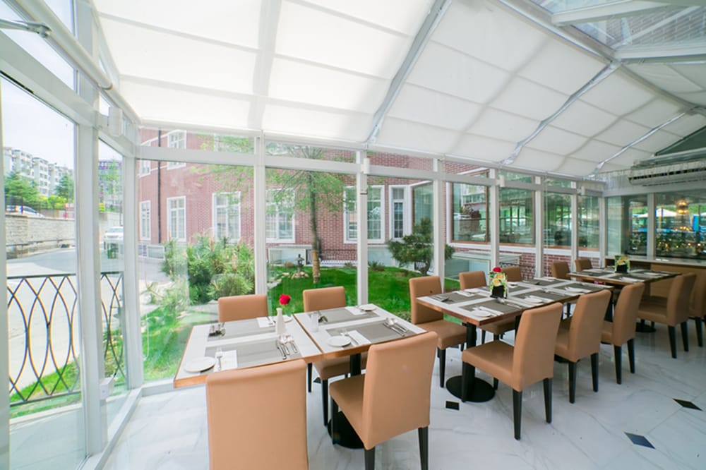 restaurant-cafeteria