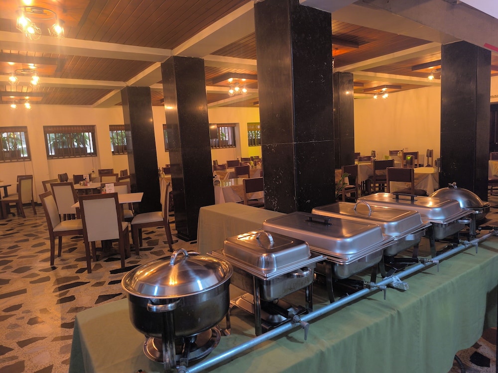 Gran Hotel Pereira 64/67