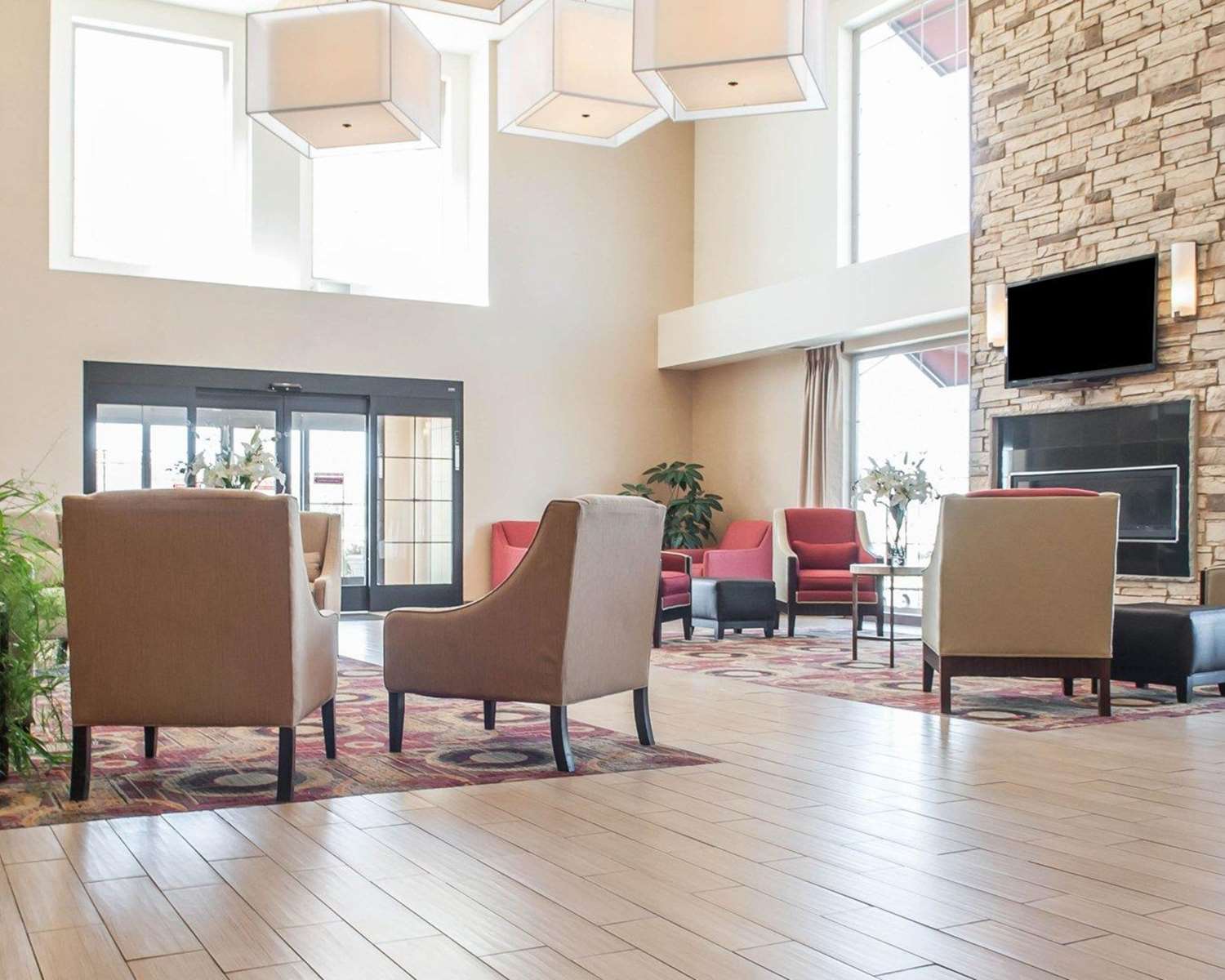 Comfort Suites Farmington 41/43