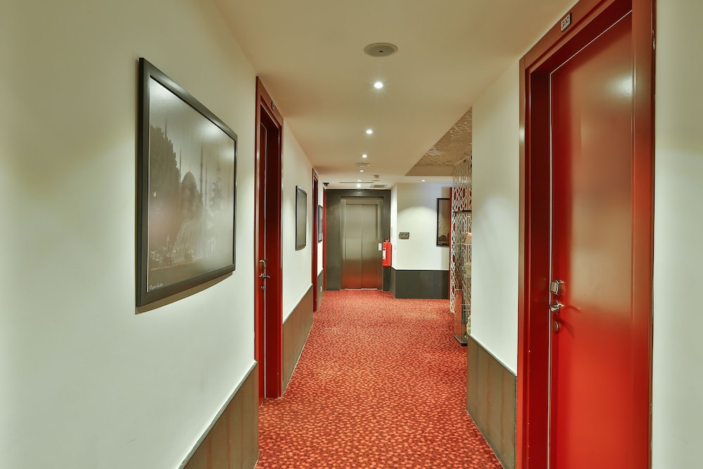 Senatus Hotel 31/50