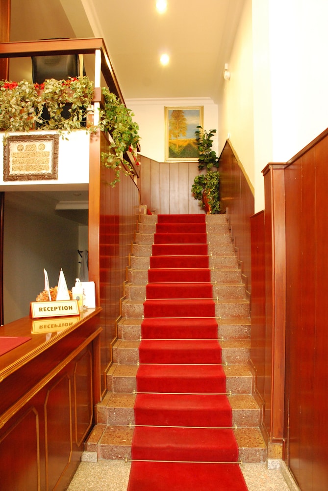 Hotel Mithat 10/60