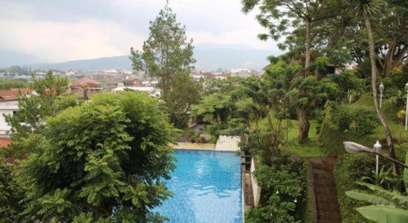 La Oma Hotel Lembang 15/24