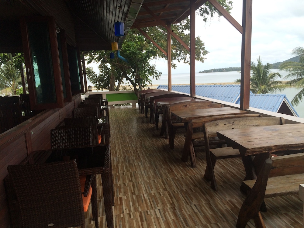THARATHIP RESORT 58/68