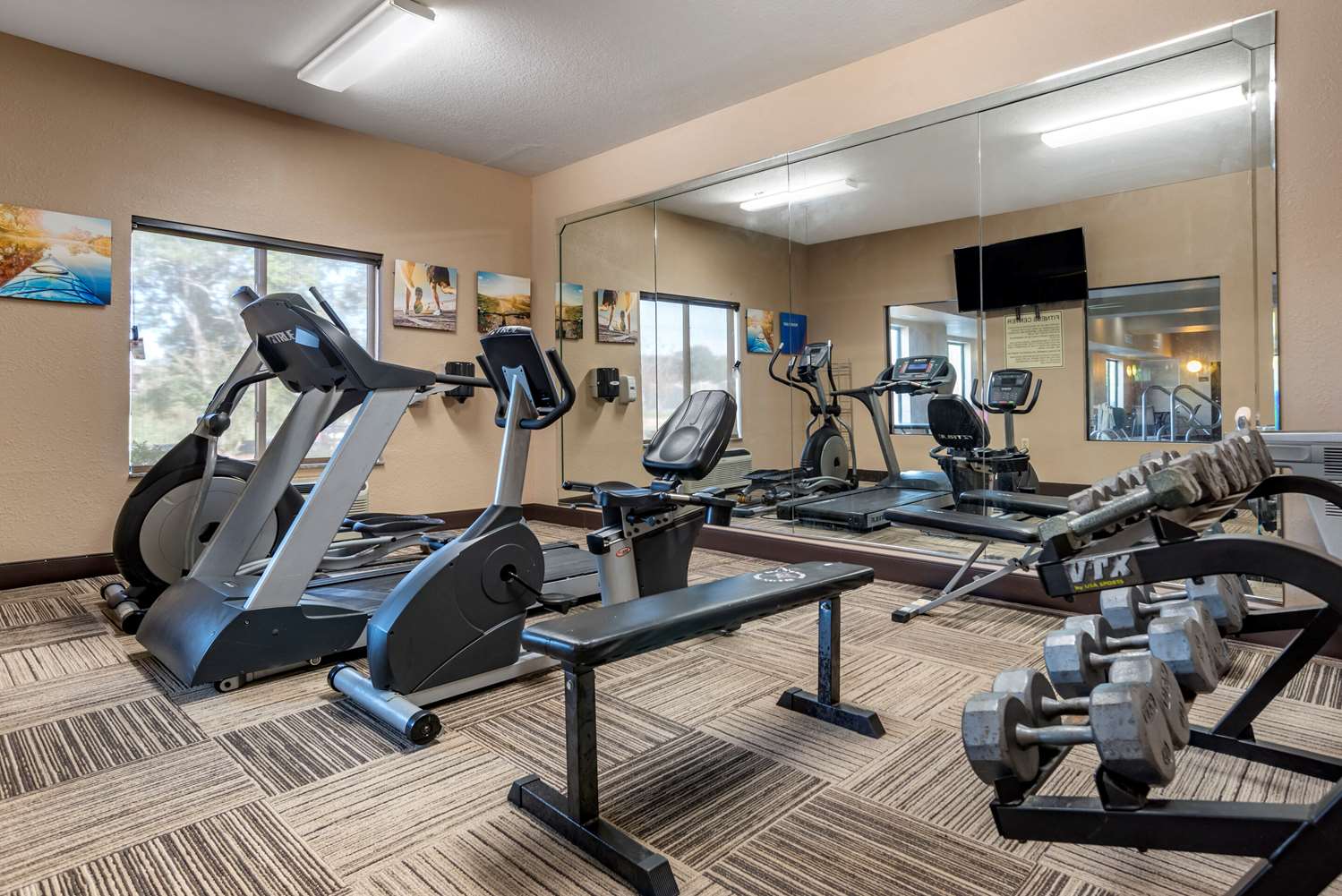Comfort Inn & Suites Clinton - Jackson West 19/26