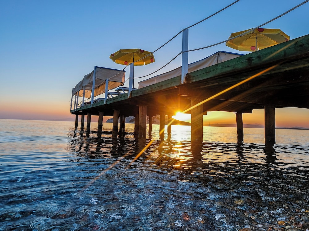 Karaburun Konak Hotel 48/50