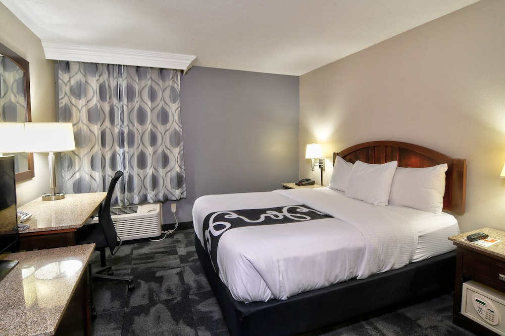 La Quinta Inn Springfield South 26/56