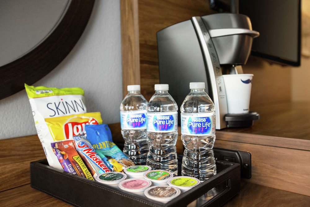 Hampton Inn and Suites Fort Lauderdale Airport South Cruise Port 39/43