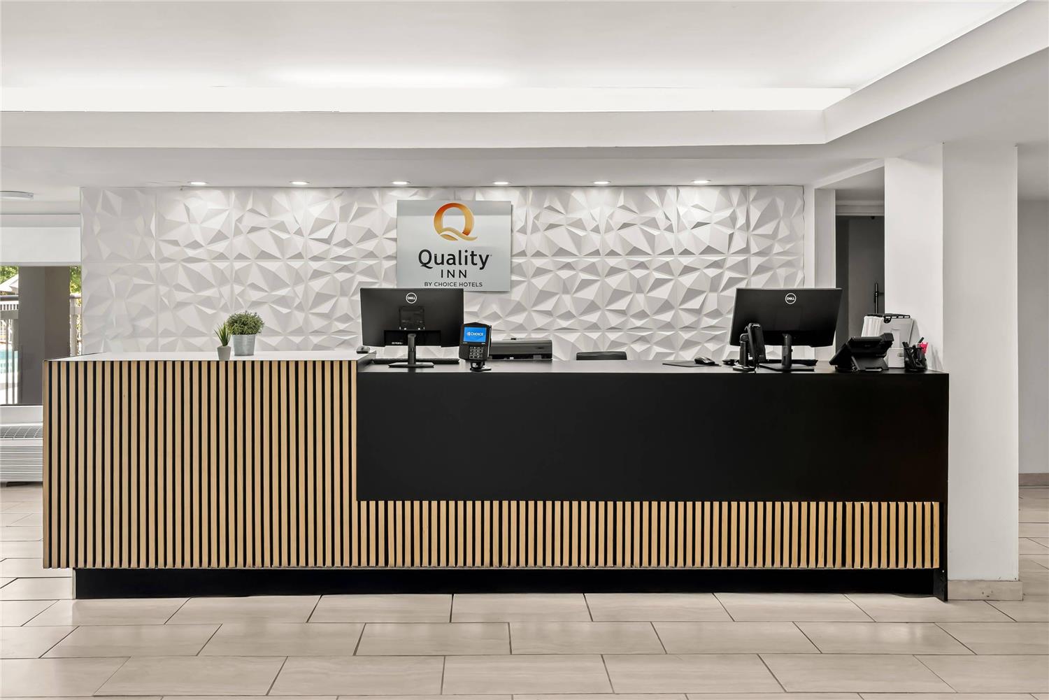 Quality Inn Orlando Near International Drive 7/24