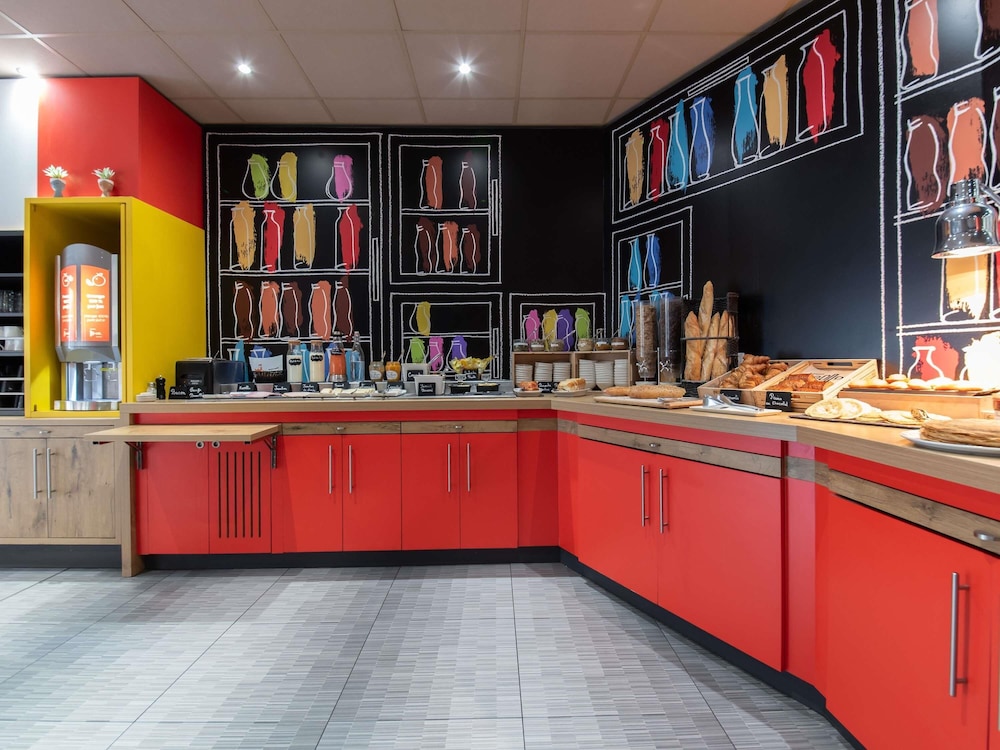 Ibis Lyon Nord 7/69