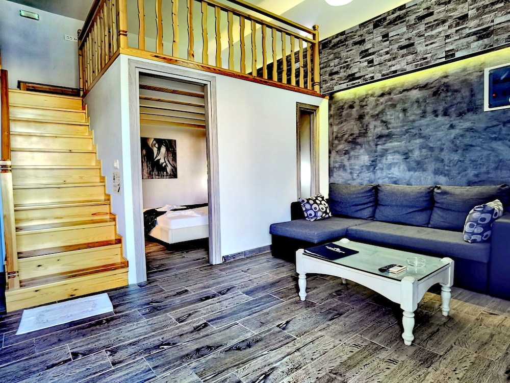 Vlycha Beach Studios & Apartments 48/71