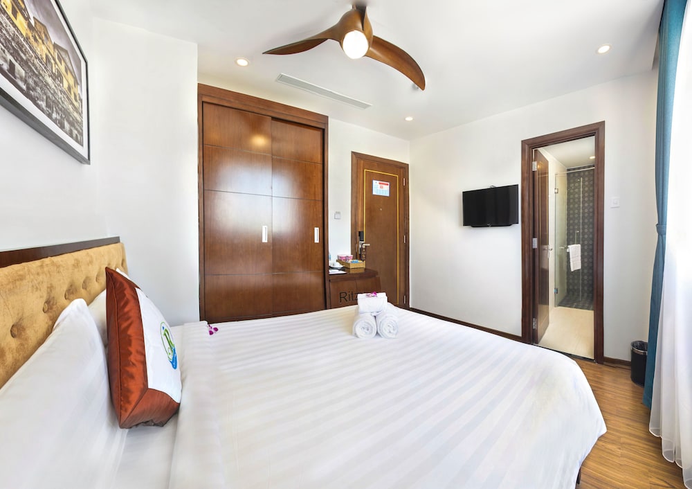 Ritzy Boutique Hotel Da Nang 31/77