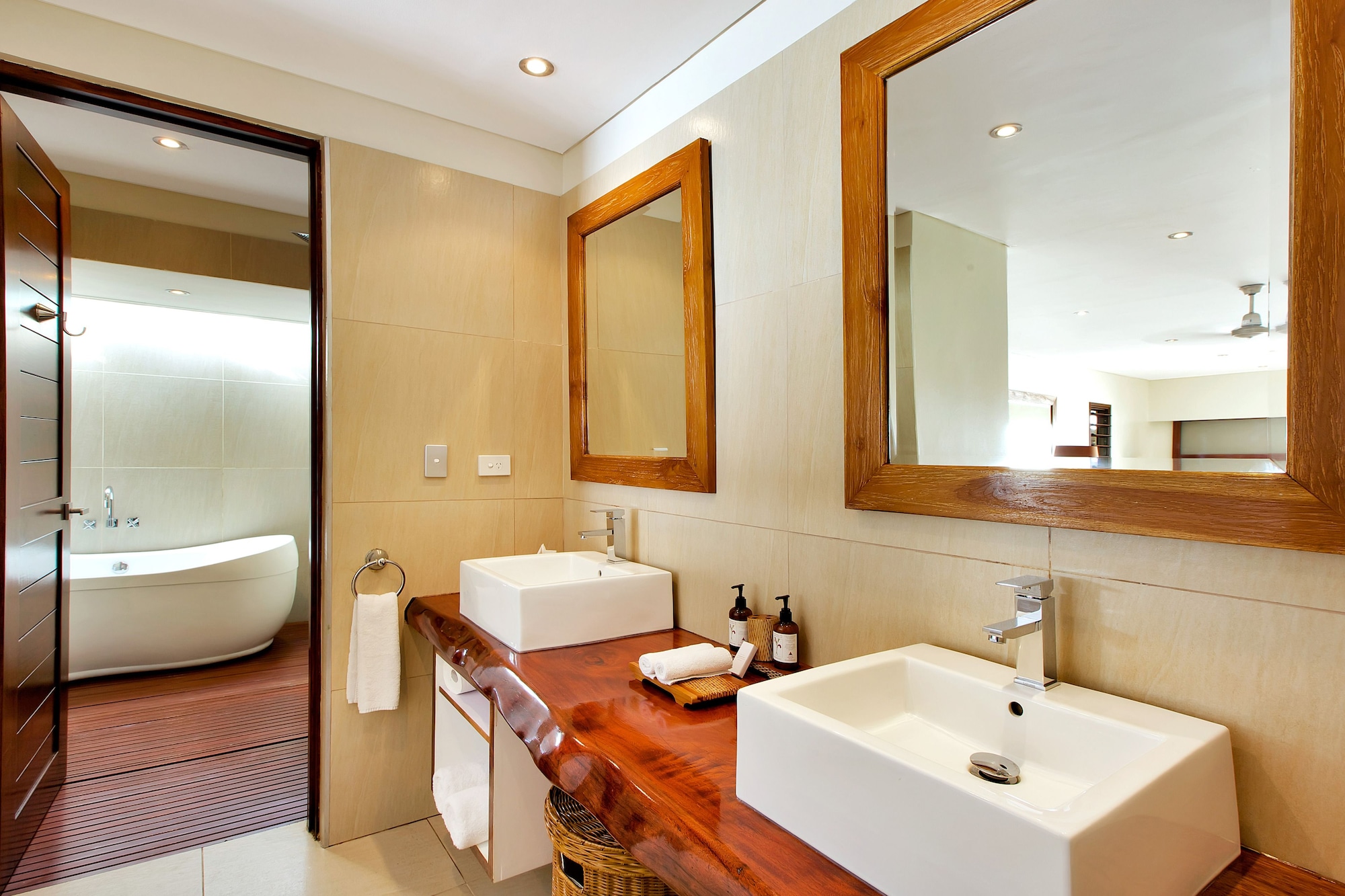 Villa, King Bed, Water Front