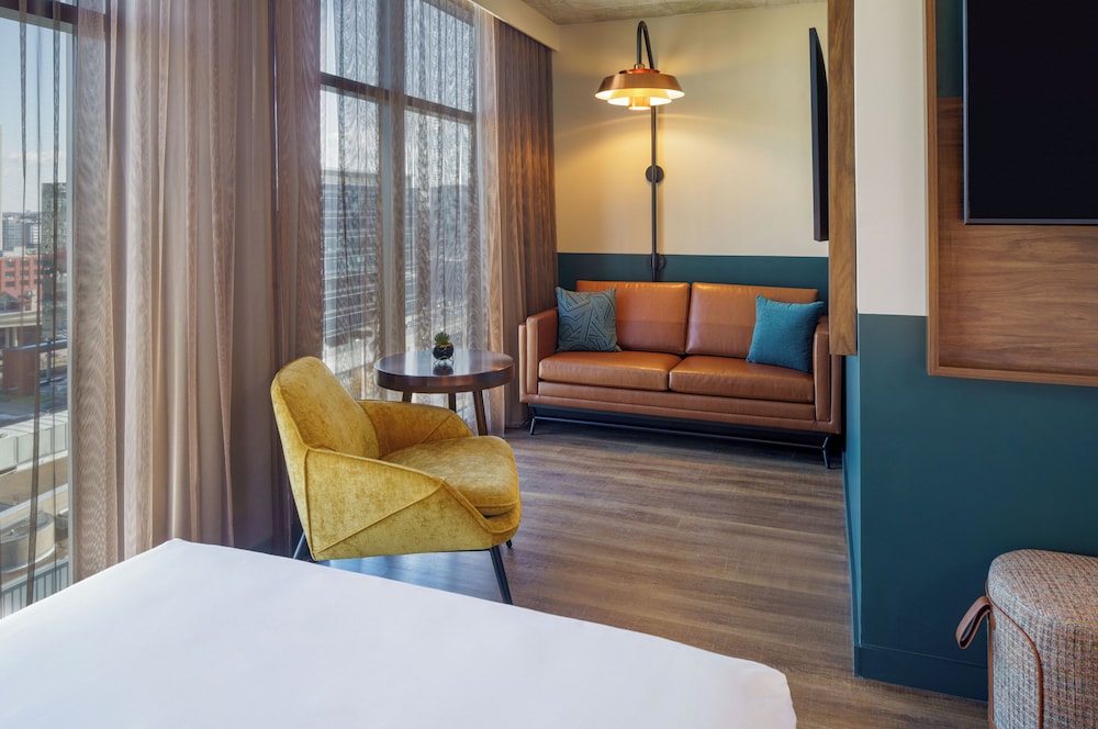 Caption by Hyatt Downtown Nashville The Gulch 21/50