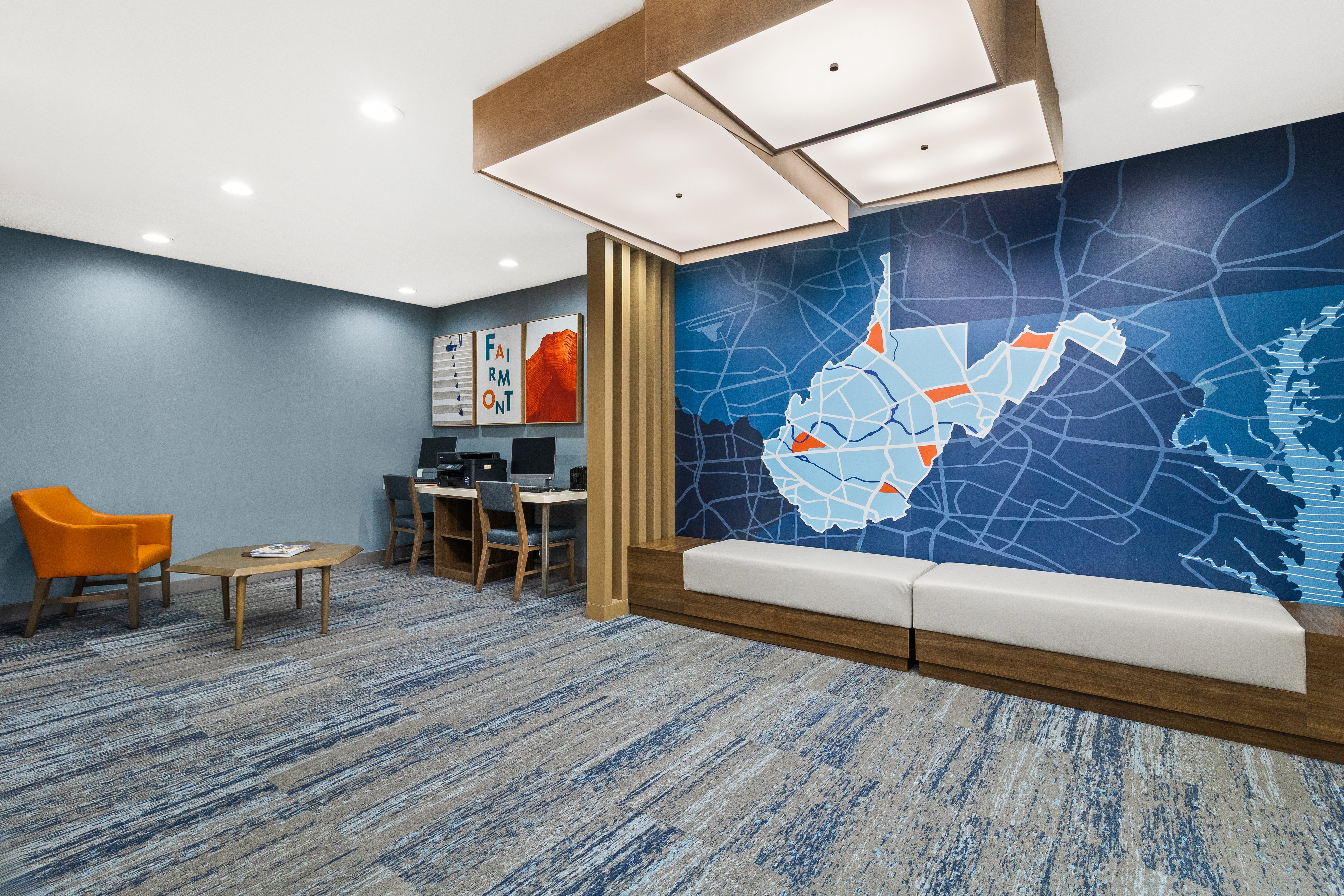 Holiday Inn Express Hotel And Suites Fairmont 49/64