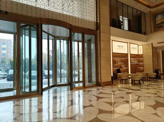 Jincheng Imperial Crown Hotel 23/35