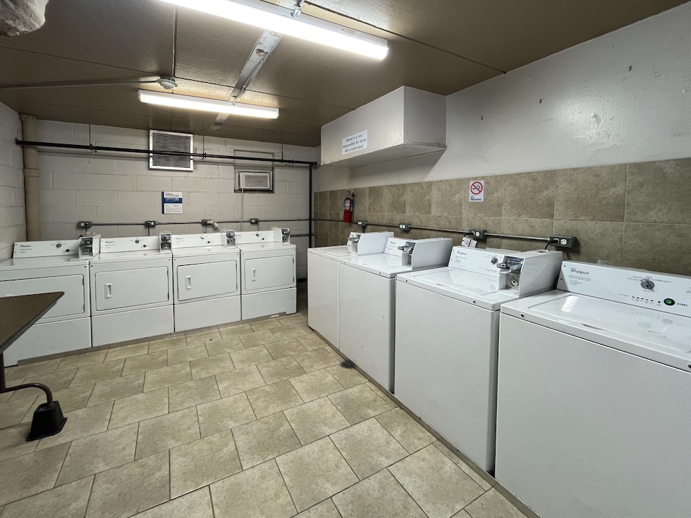 Motel6 Mesquite, TX – Town East 8/42