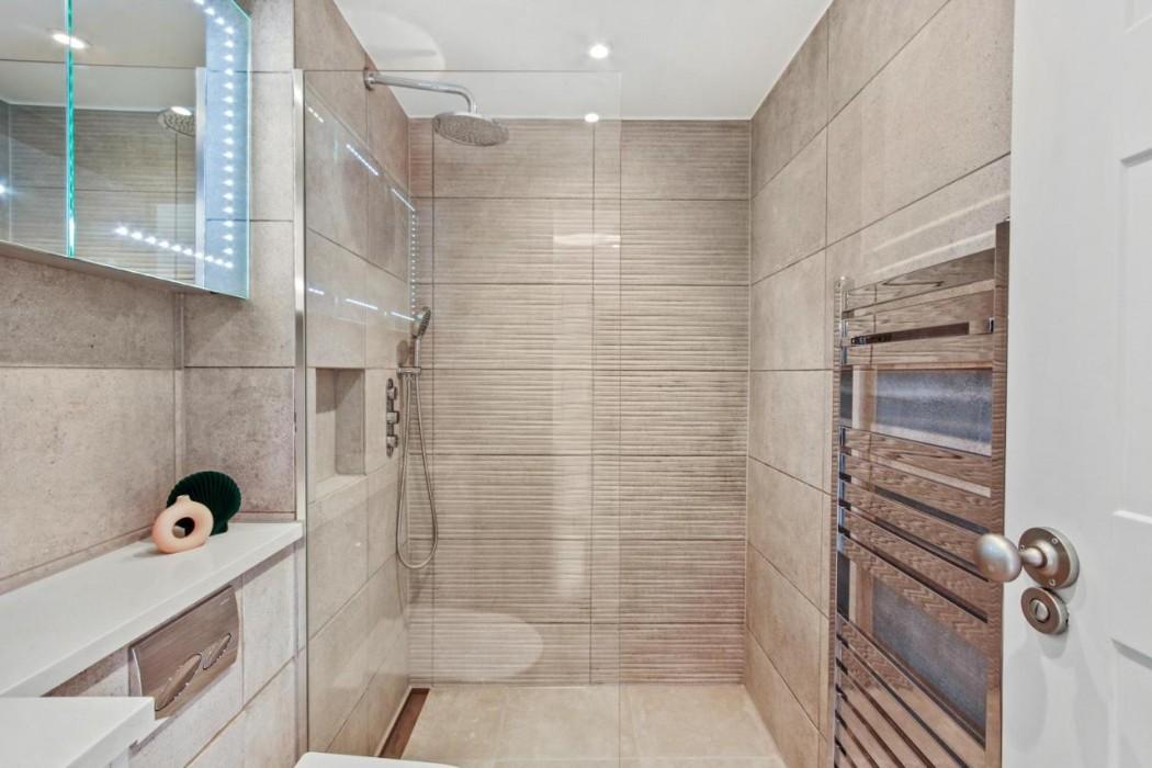 Cleveland Street by Aeria Apartment 33/33