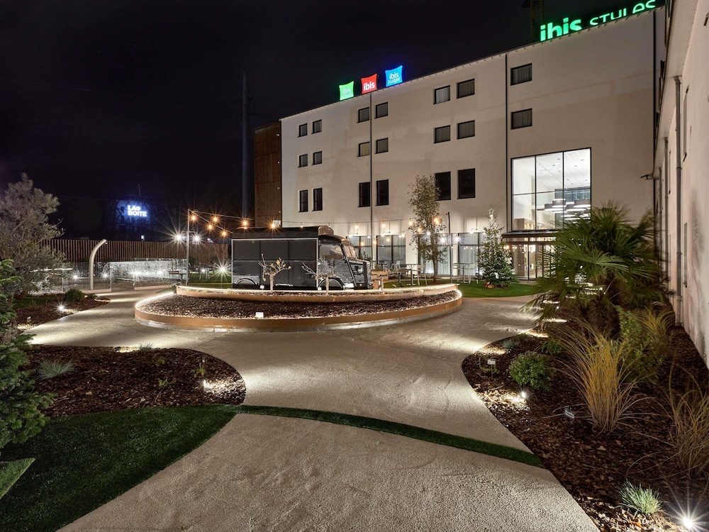 ibis La Roche sur Yon 65/73