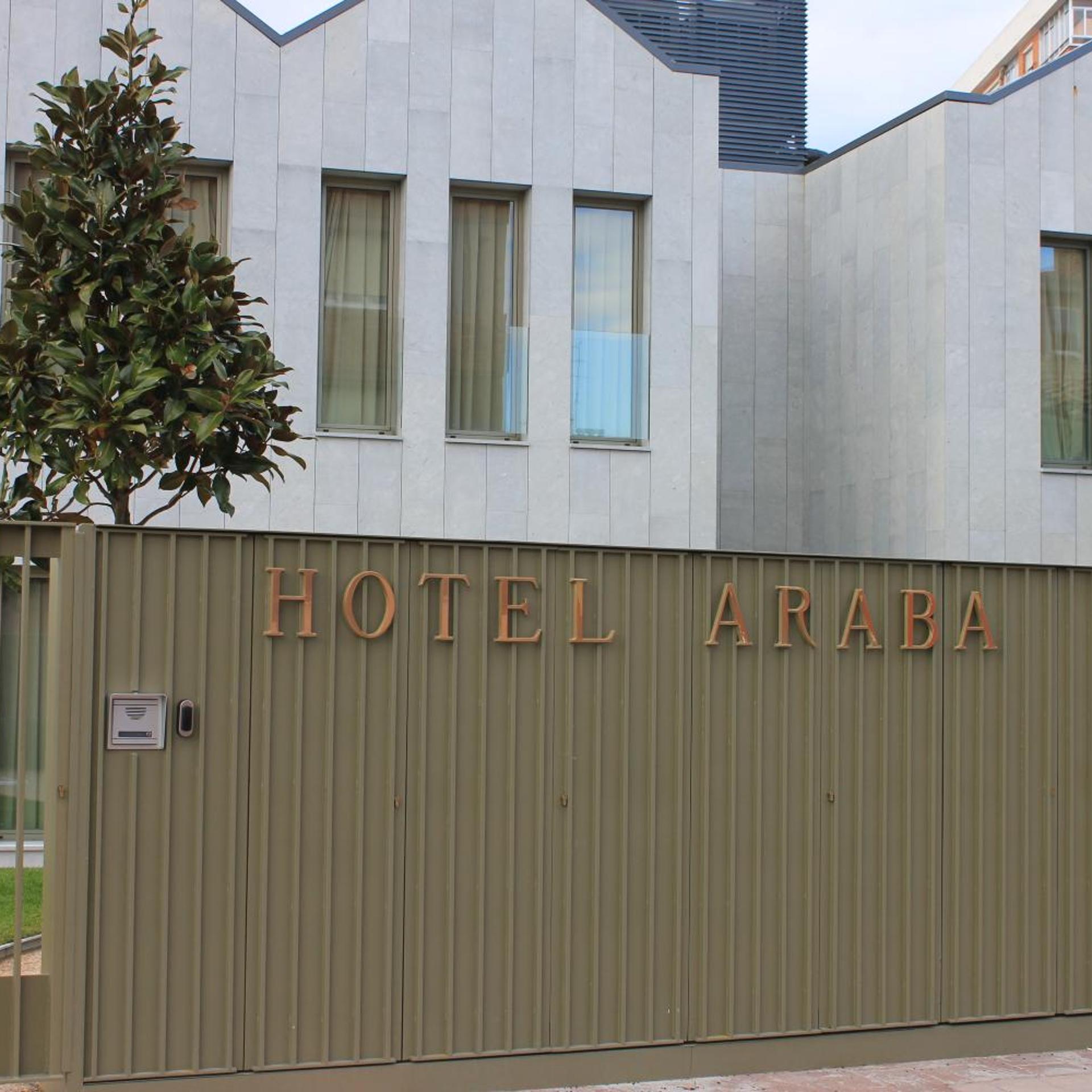 Hotel Araba 7/63