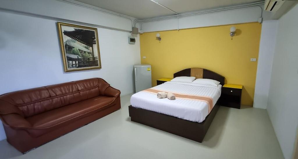 Charoen Apartment Trang 6/36