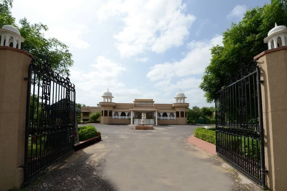 Heritage Resort 53/55
