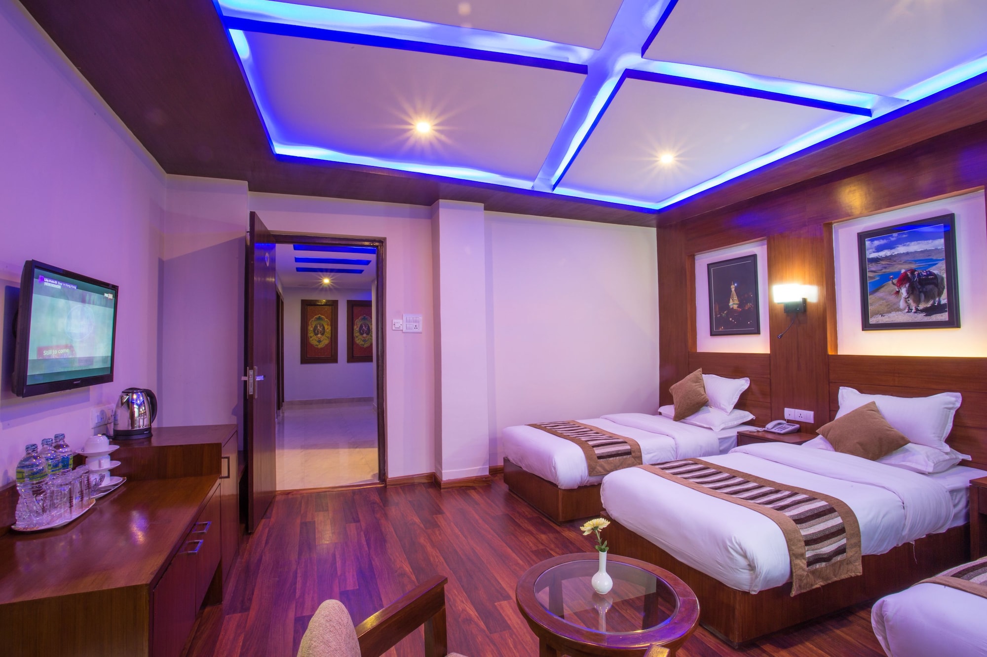 Deluxe, Triple, 1 Double and 1 Single Bed