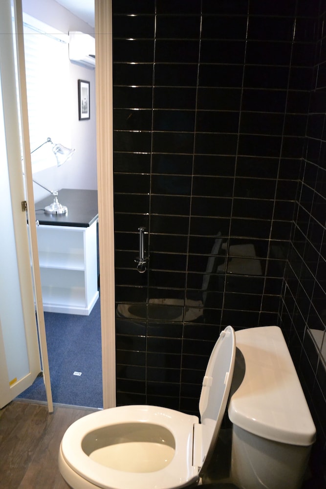 Ivoire Guest House 7/10