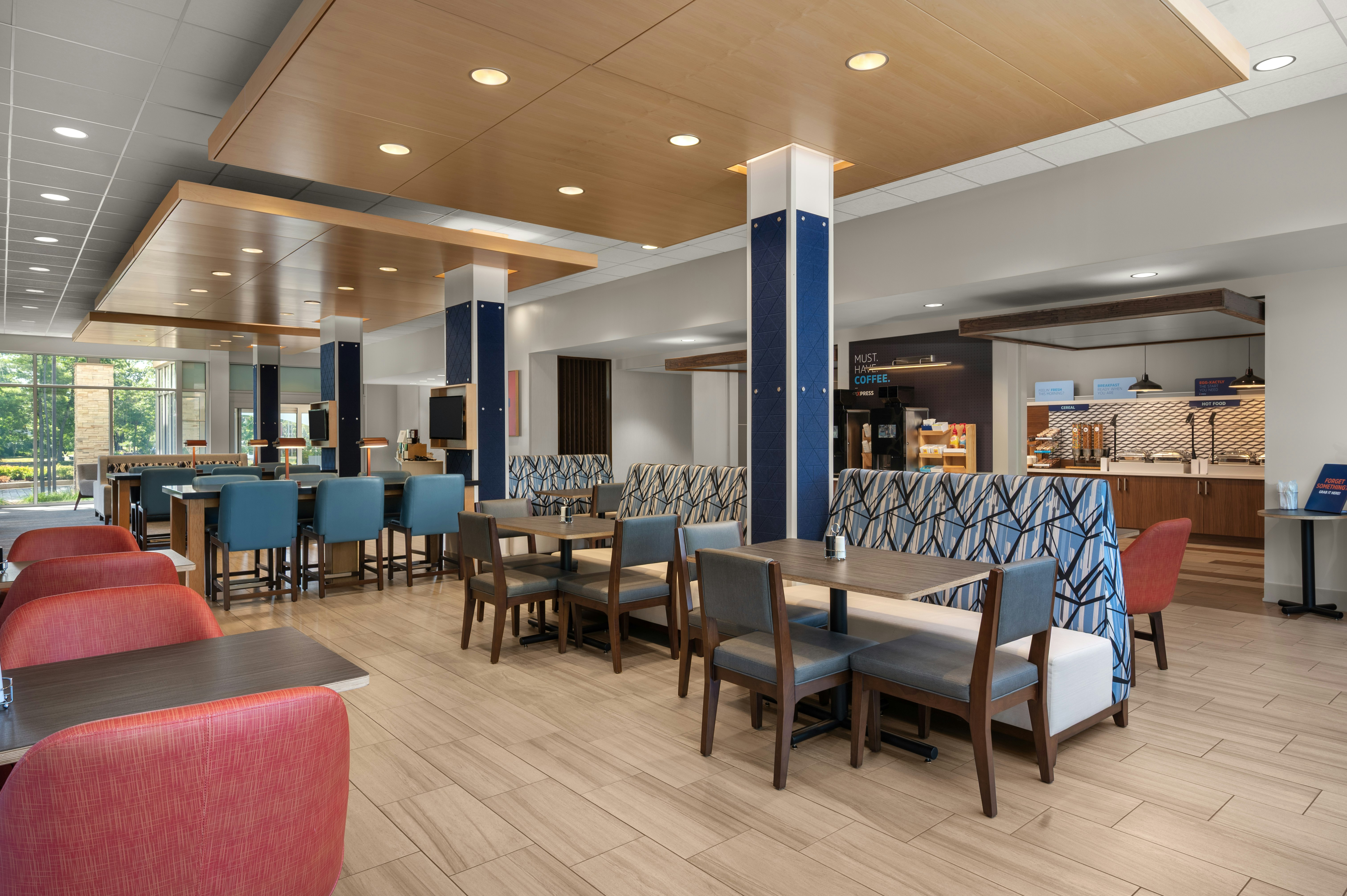 Holiday Inn Express & Suites Queensbury - Lake George Area 50/71