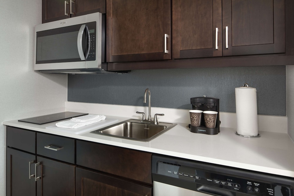 Homewood Suites By Hilton Teaneck Glenpointe 35/38
