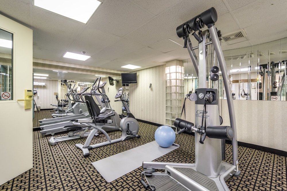 Monte Carlo Inn Oakville Suites 39/68