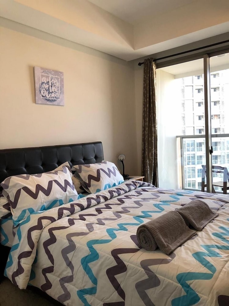 Gold Coast PIK Bahama Sea View Apartments 7/45