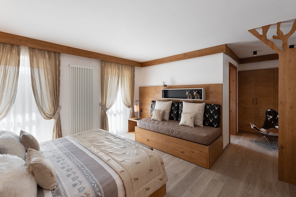 Brunet The Dolomites Resort 12/82