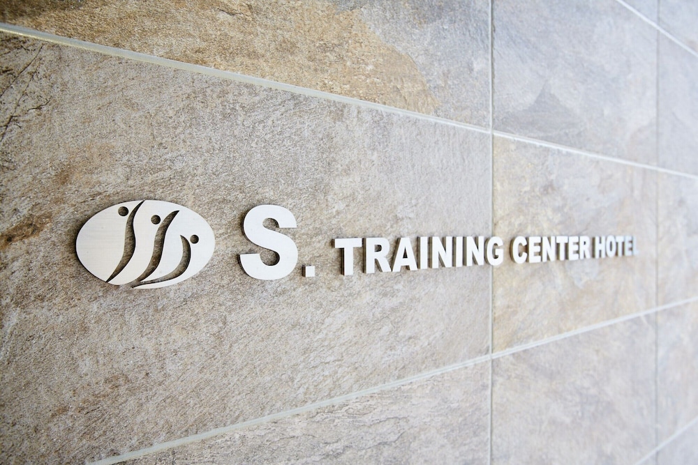 S.Training Center Hotel 55/58