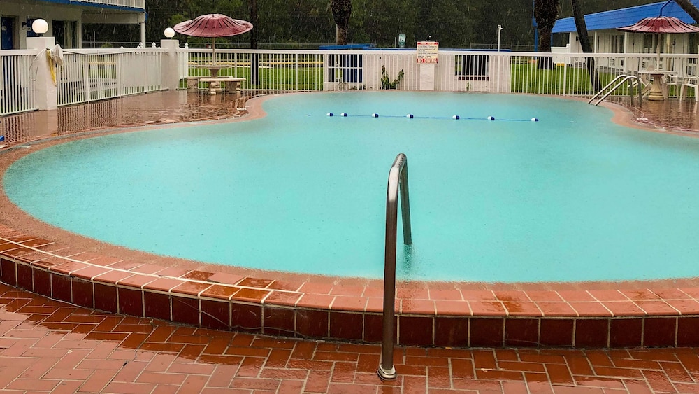 Motel6 Daytona Beach, FL - Speedway 6/57