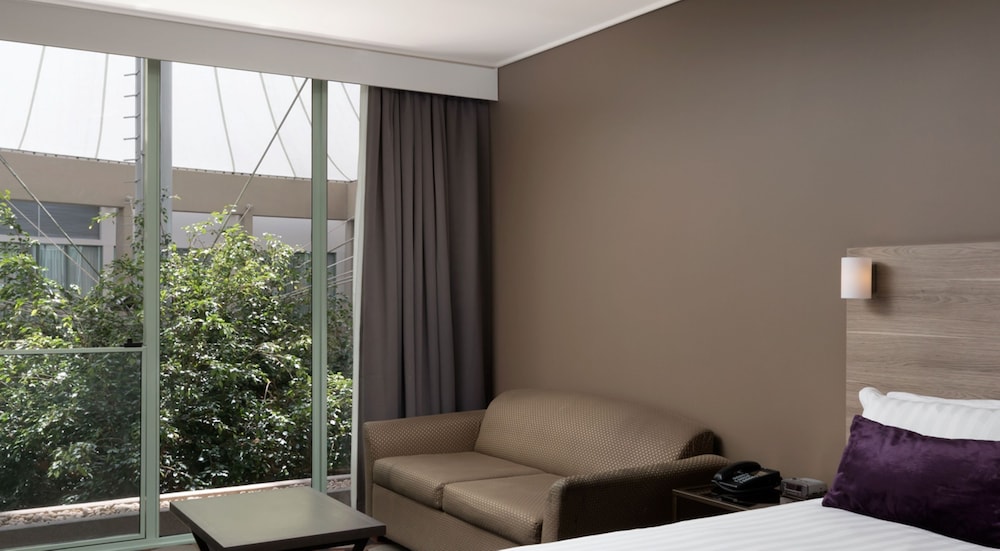 Rydges Canberra 36/59