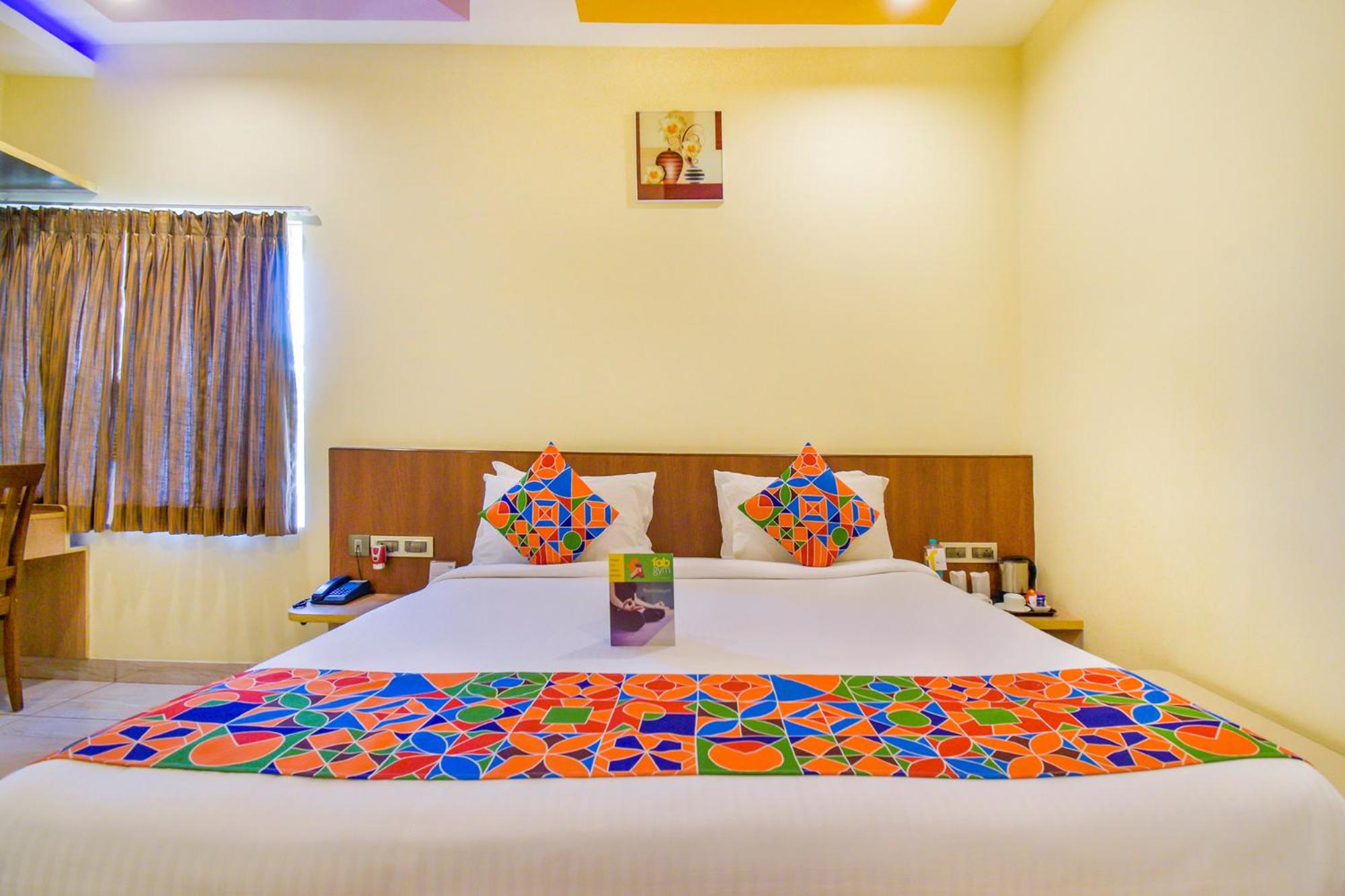 Fabhotel Thaneegai Residency 18/50