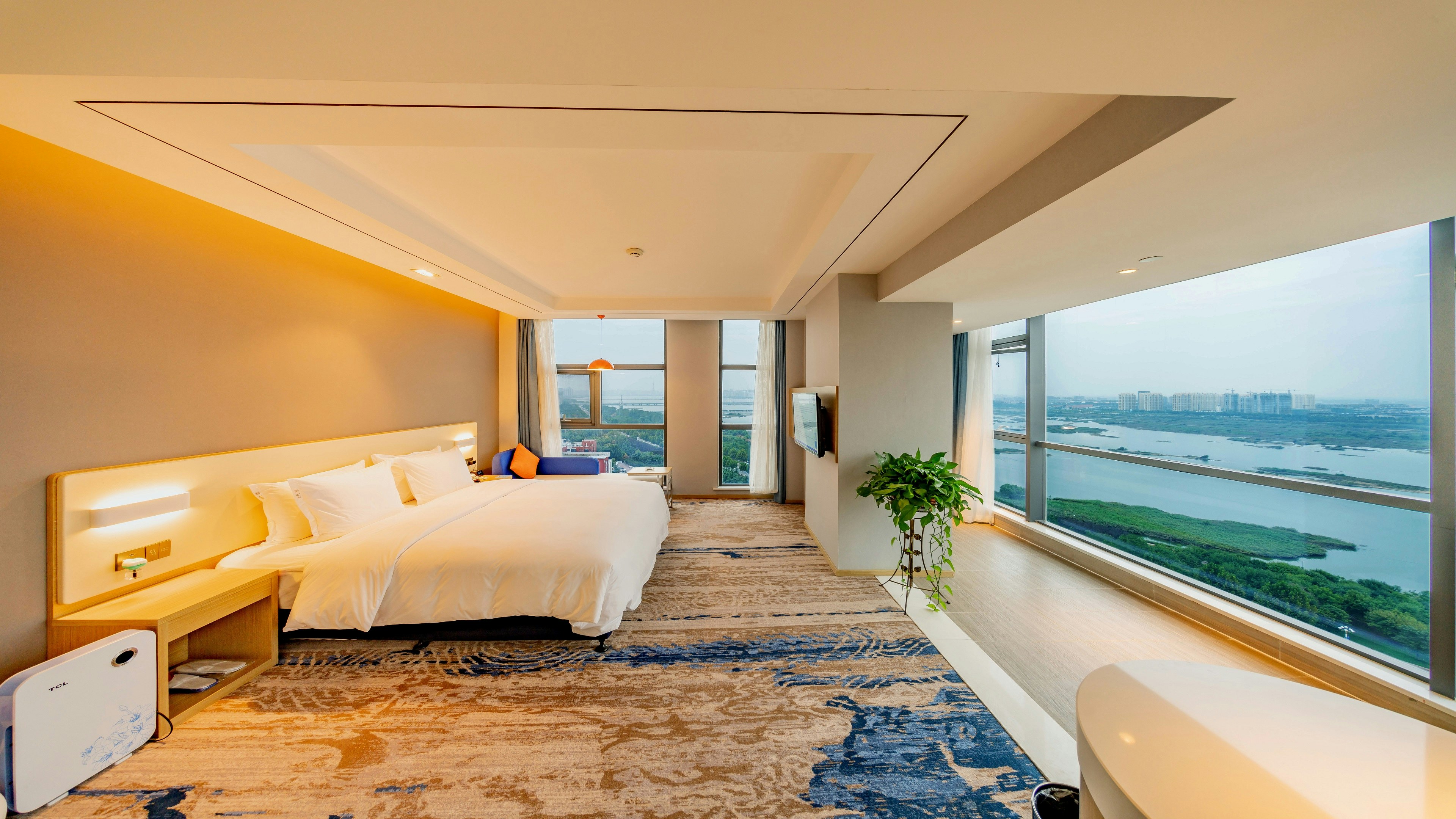 Standard, King Bed, River View, Extra Floor Space