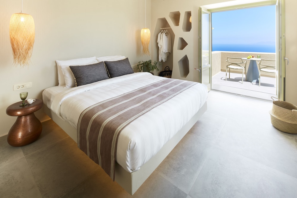 Aeon Suites - Adults Only By Mr and Mrs White 19/78