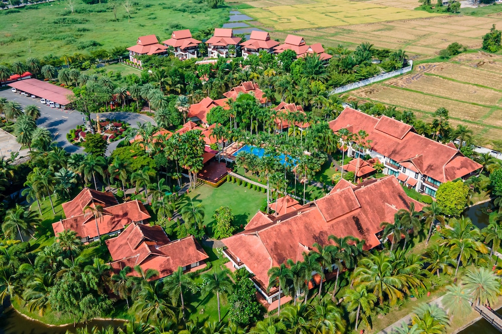 Horizon Village And Resort 62/72