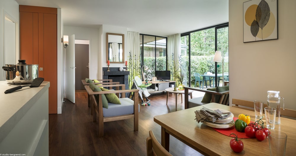 CENTER PARCS LES BOIS FRANCS 33/50