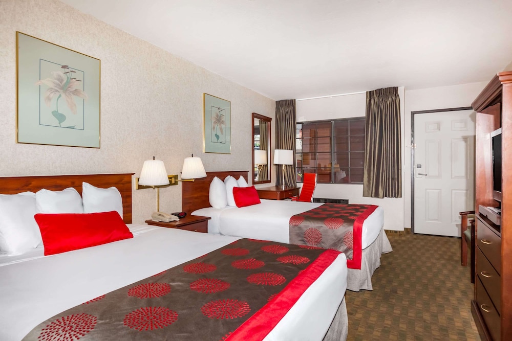 Ramada by Wyndham - Poway 16/51