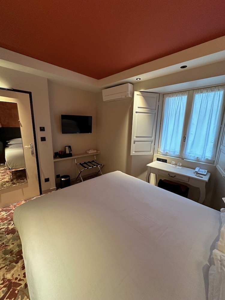 Hotel Medieval 17/50